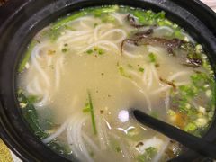 蒙自过桥米线-泼水街云南菜(东风路店)