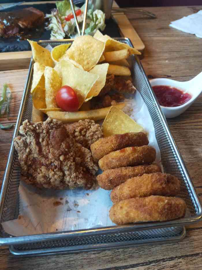 威雀西班牙餐厅酒吧 vie chat restaurant&bar(仙林金鹰店)