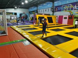 -飞跃蹦床乐园(南山科技园店)