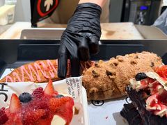 -HOT CRUSH趁热集合·现烤面包(上海环球港店)