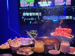-唯爱KTV聚会餐厅(仙林东城汇店)