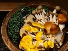 -三出山火锅(南京万象天地店)