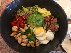 牛油果鸡肉沙拉-彼德西餐厅(凯德广场新南店)