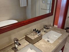 -兴芮温泉度假区