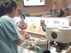 -呷哺呷哺(融创茂店)