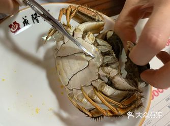 东山去得多，都系第一次入去吃蟹 人真系好多