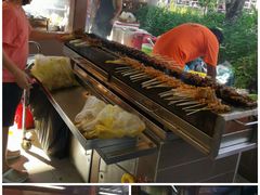 -东海岸人工湖美食村