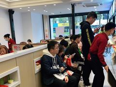 等位区-阿毛饭店(和义路店)