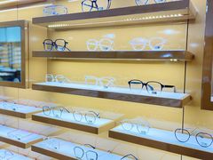-罗伯特眼镜·蔡司官方授权(罗湖国贸店)
