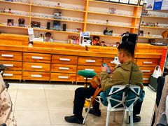 -豪门视光·星趣控·蔡司依视路眼镜代理商(中央大街店)