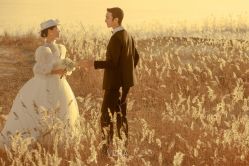 -至臻微拉婚纱摄影