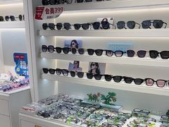 -J-Optical佳视明眼镜·蔡司视觉(青岛金茂览秀城店)