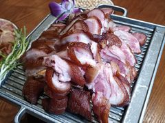 -老滇山寨•云南特色菜•地方菜•民族风情歌舞表演(金碧店)