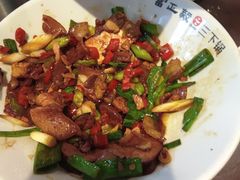 -富正毅三下锅·湘西韵味(天门山索道店)