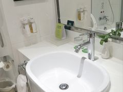 -上海虹桥君丽假日酒店(娄山关路地铁站店)