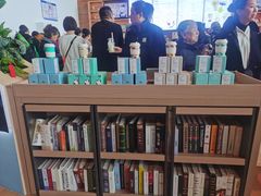 -抱抱地球咖啡馆(国家海洋博物馆店)