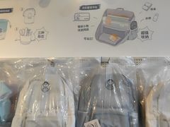 -梅龙镇广场