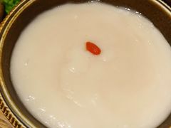 -老牌坊云南鱼豆花火锅(爱建店)
