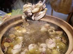 -广味炭炉鸡煲(宝业路分店)