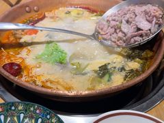 -洱火云南酸菜牛肉火锅(石景山当代商城店)