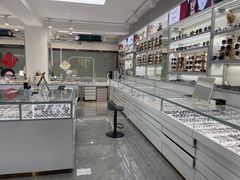 -潘多拉眼镜·蔡司依视路明月(潘家园店)