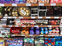 -全家便利店(莲花池东路店)