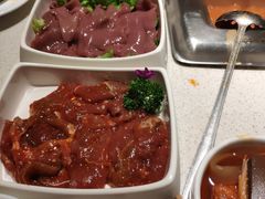 -海底捞火锅鲜切牛肉主题店(长寿路店)