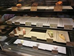 面包甜点陈列柜-麦当劳(西单明珠店)