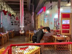 大堂-么肆烤肉·中式自助·烤肉大排档(街道口季佳PAI店)