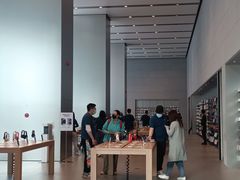 -Apple零售店(华贸购物中心店)