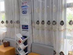 -茂菊口腔连锁(浦东南路店)