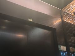 -瑞虹新天地月亮湾