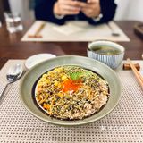 紧凑生活中的一顿舒适简餐