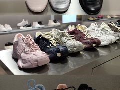 -浙江华贸鞋业服饰城