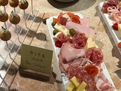 -VERIE BAKEHOUSE