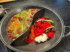 -鹿鸣山草本茶香火锅(园西路店)