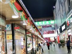 -解放路步行街                