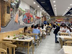 大堂-江城燕子大排档(江汉路步行街店)