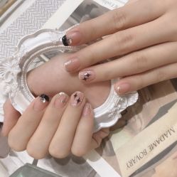 -十月·日式美甲美睫·纹眉