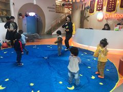 -小门牙好性格托育(北外滩中心)