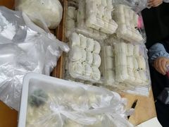 阿姨在包馄饨-小胖子馄饨店(洪兴路店)