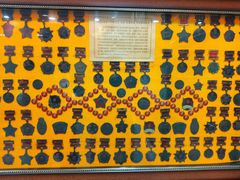 -毛泽东像章珍藏馆