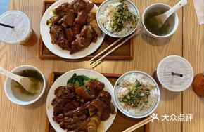 Pork Trotter and Four筋 Rice