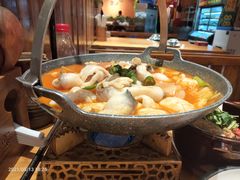 -老滇山寨•云南特色菜•地方菜•民族风情歌舞表演(金碧店)