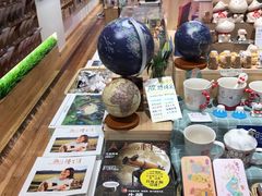 -猫的天空之城概念书店(束河店)