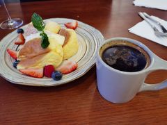 莓果奶油芝士舒芙蕾松饼-UPPER KITCHEN(延安路店)