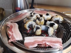 -围炉肉舍•炭烤活鳗•丹东海鲜烤肉(步行街店)