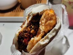 蛋菜夹馍-老马家马蓉蛋菜夹馍·腊牛肉夹馍(回民街店)