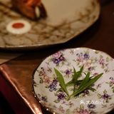 搭配煎蛋造型的迷迭香和芒果酱 萌！