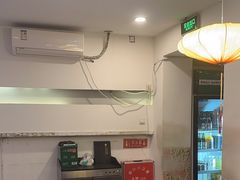 -毛辣果·贵州红酸汤牛肉火锅(西单店)